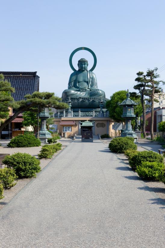 The Great Buddha of Takaoka(10)