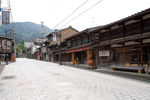 Yokamachi Dori(1)
