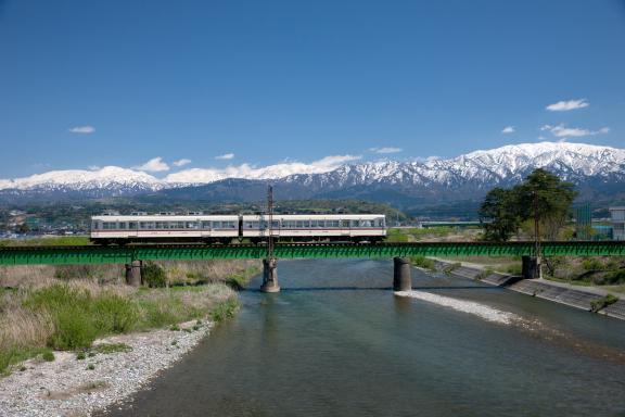 Toyama Chihou Railway(1)