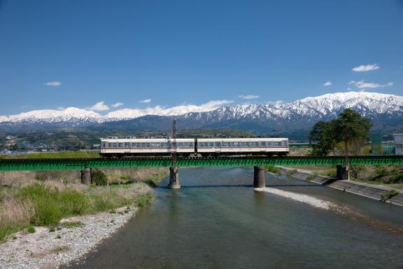 Toyama Chihou Railway(2)