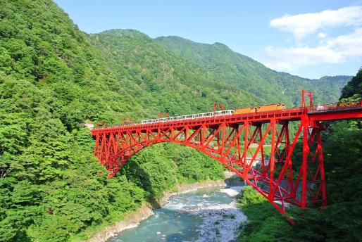 Kurobe Gorge Trolly Train(11)